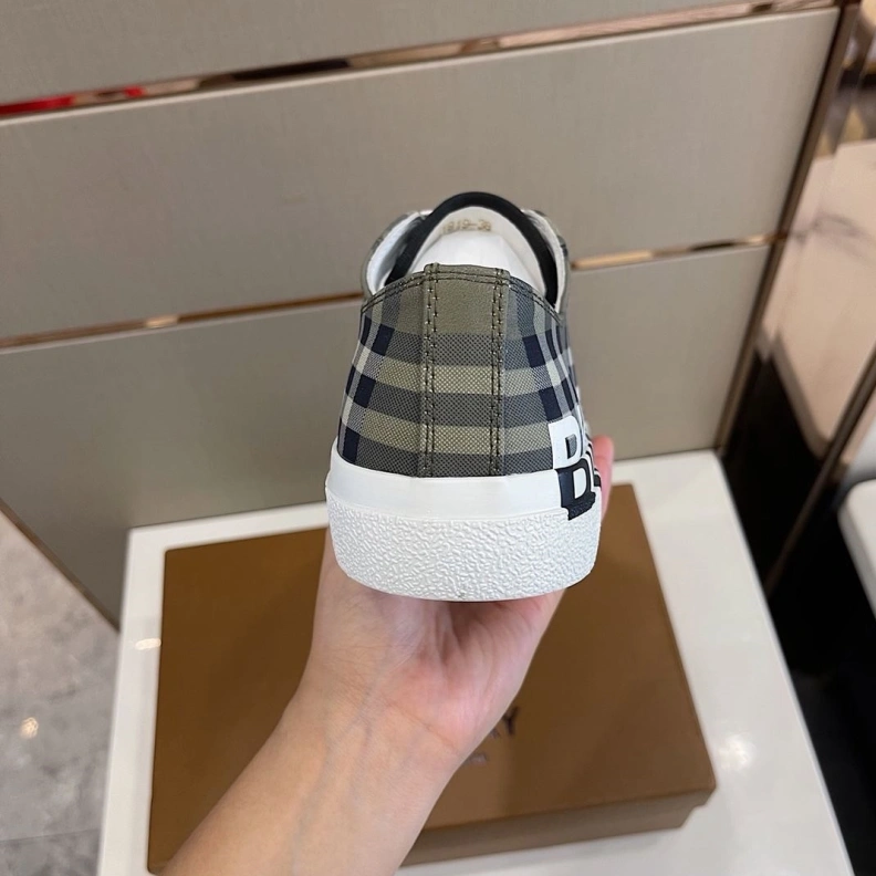 Trendy Bxrbxrry Sneakers 114721