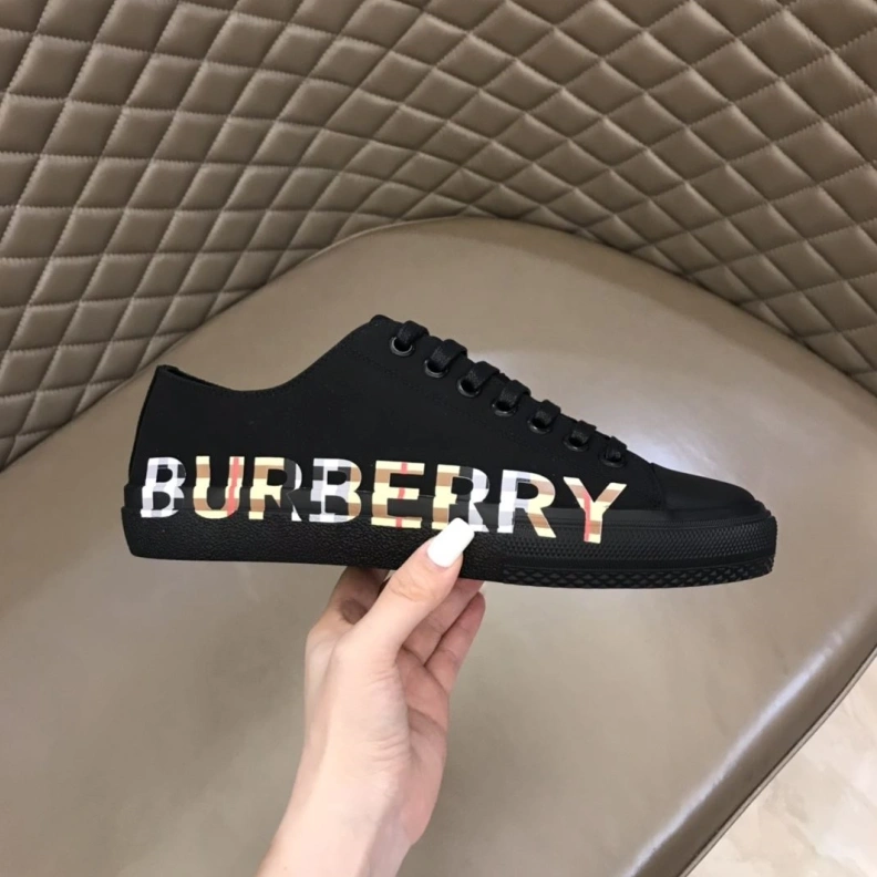 Stylish Bxrbxrry Sneakers 114719