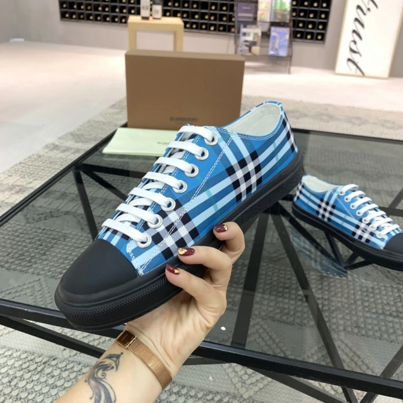 Functional Bxrbxrry Sneakers 114708