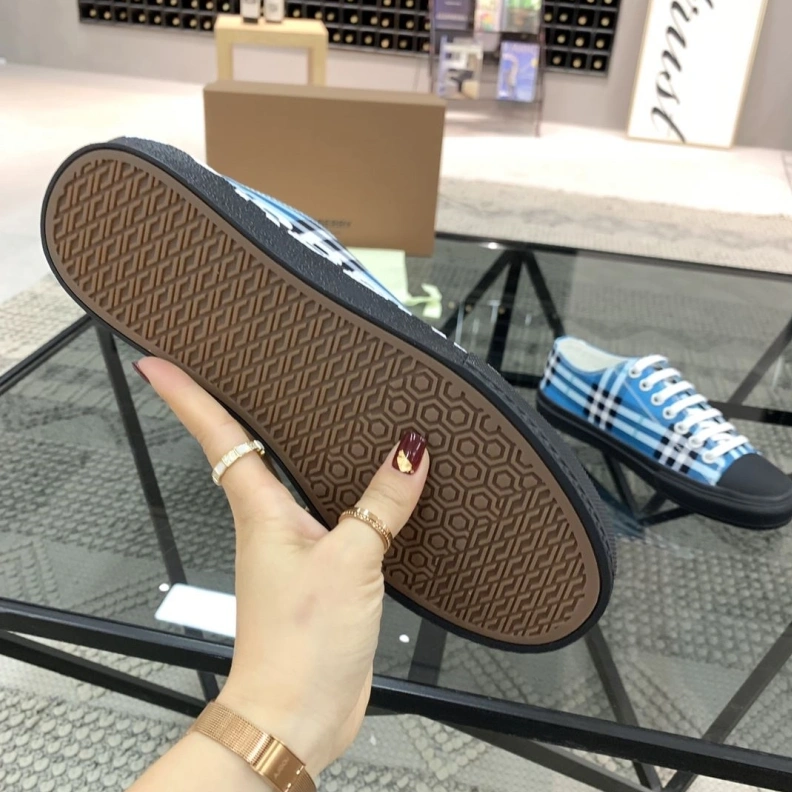 Functional Bxrbxrry Sneakers 114708