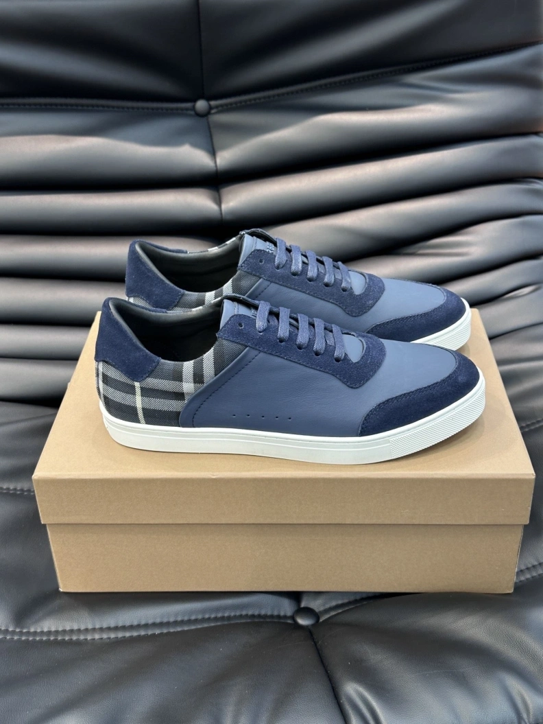 Flexible Bxrbxrry Sneakers 114713