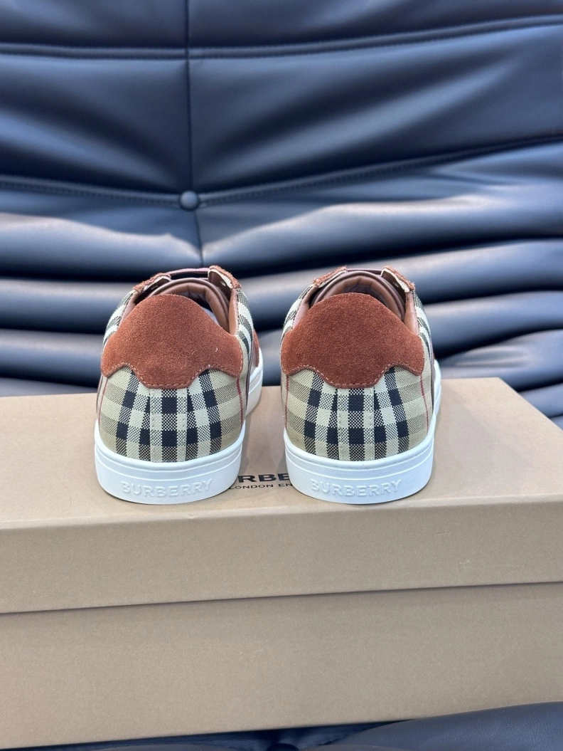 Comfortable Bxrbxrry Sneakers 114714