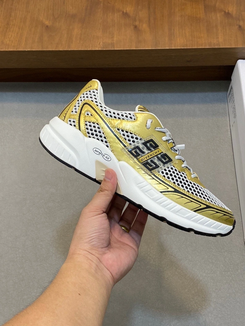 Durable Gxvxnchy Sneakers 152649