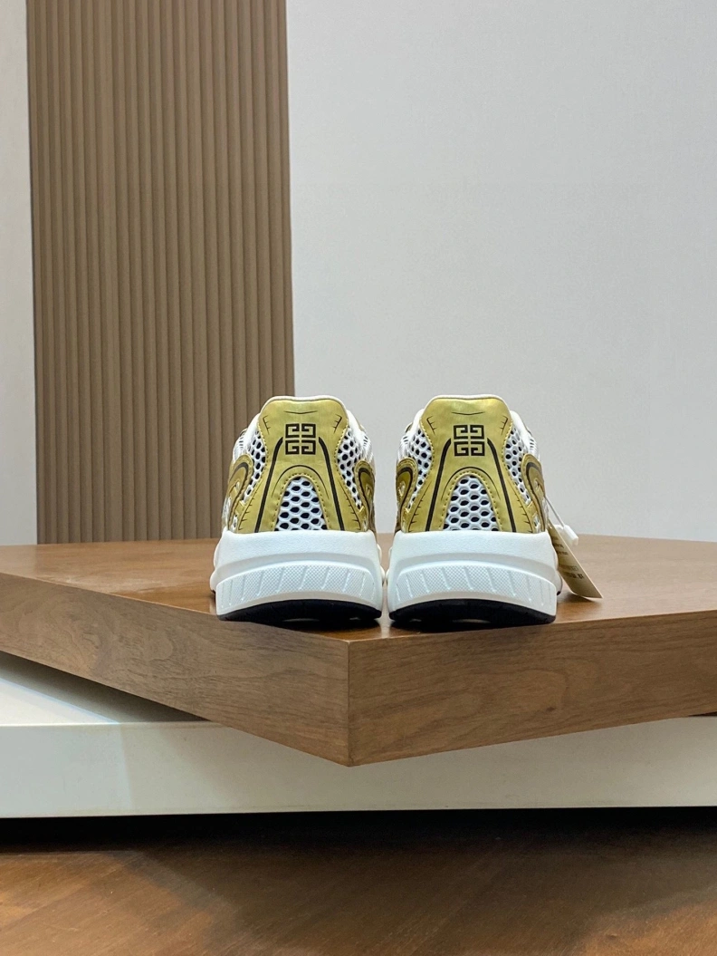 Durable Gxvxnchy Sneakers 152649