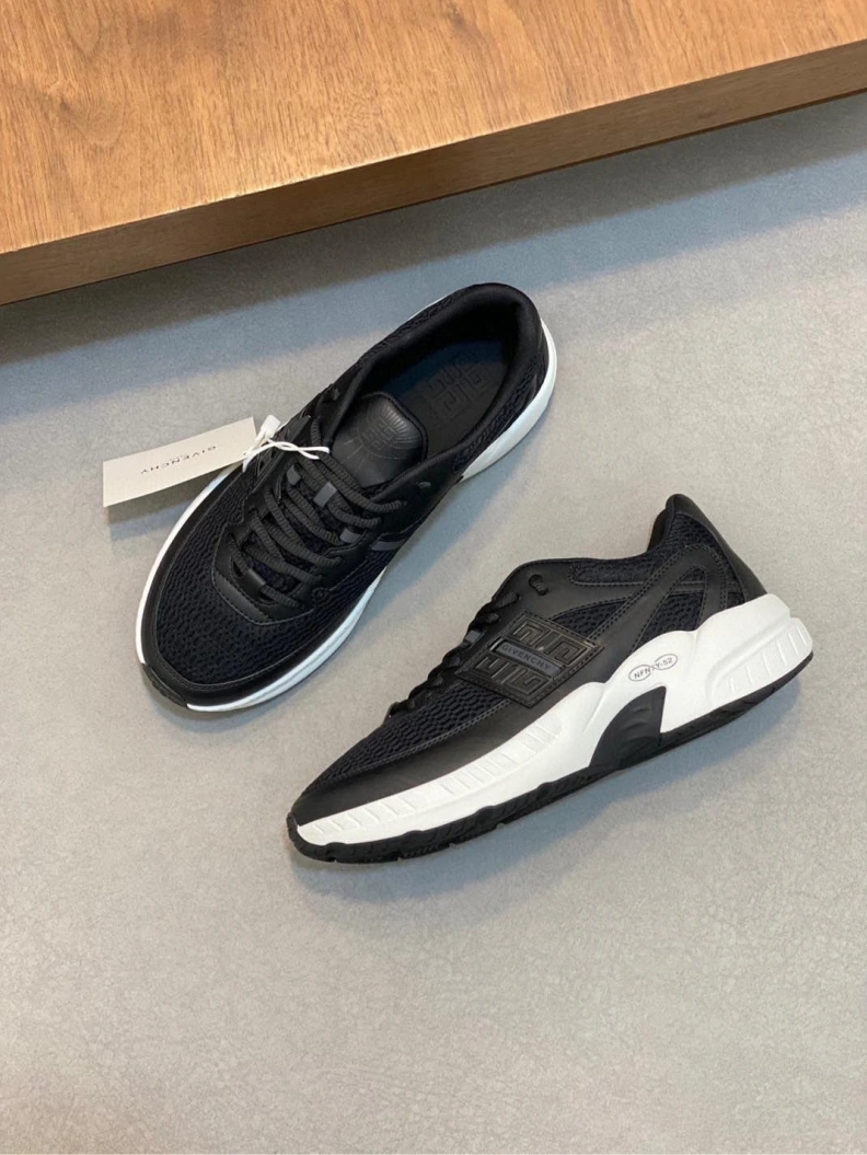 Gxvxnchy Sneakers GoAnywhere 152635