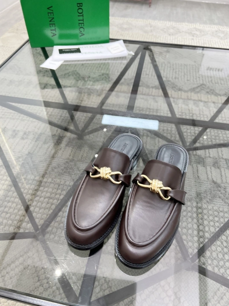 WellDesigned Bxttxga Vxnxta Slippers 112522