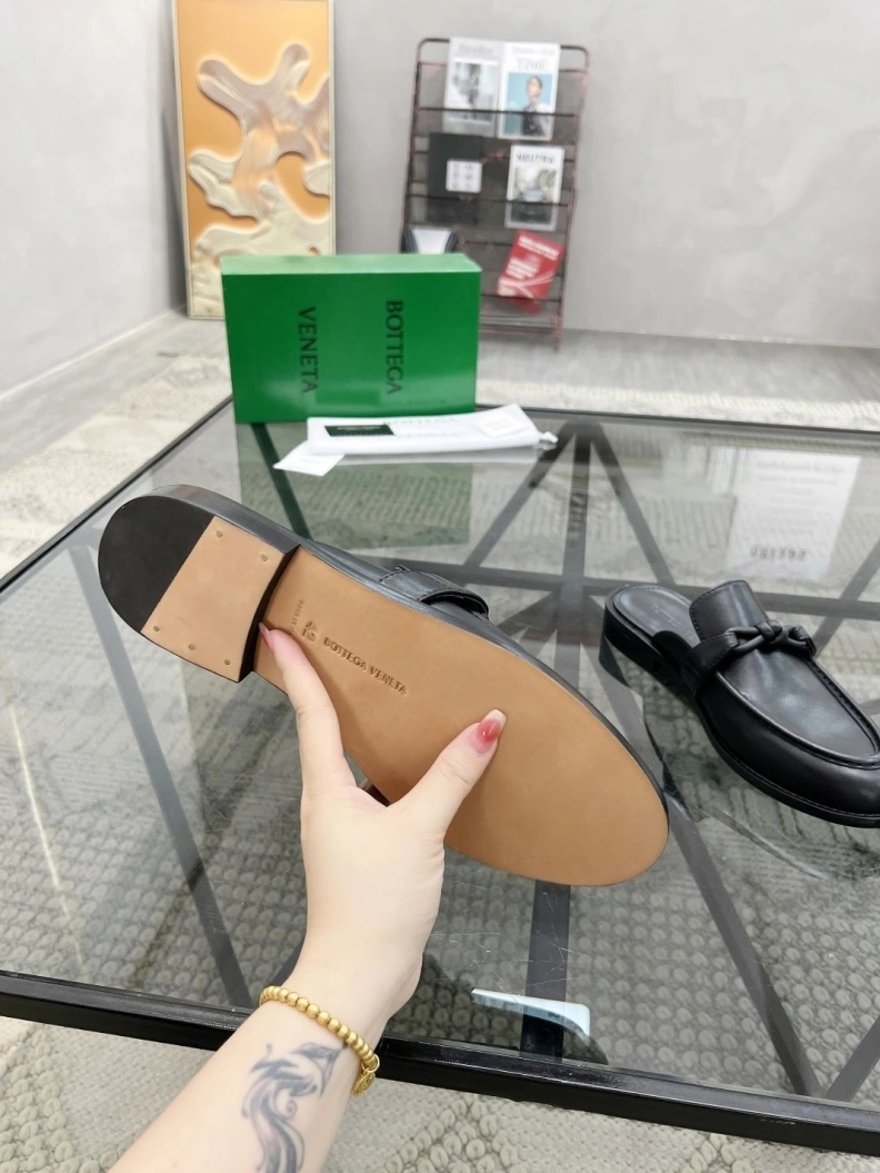 Classic Bxttxga Vxnxta Slippers 112518