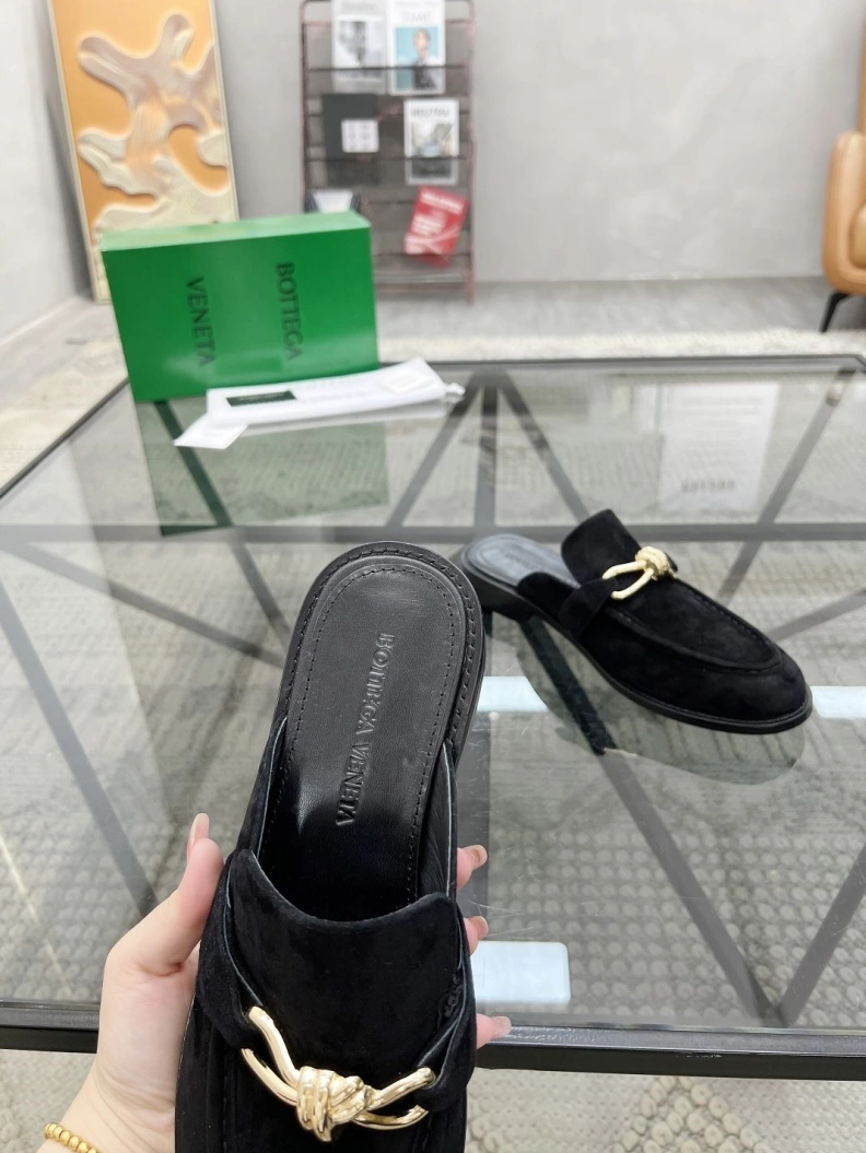 Resilient Bxttxga Vxnxta Slippers 112519