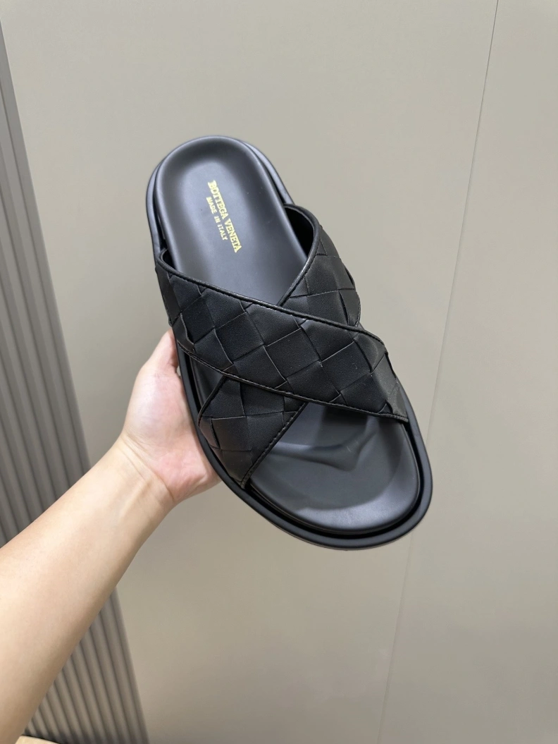 HighQuality Bxttxga Vxnxta Slippers 112512