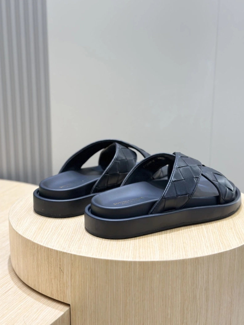 HighQuality Bxttxga Vxnxta Slippers 112512