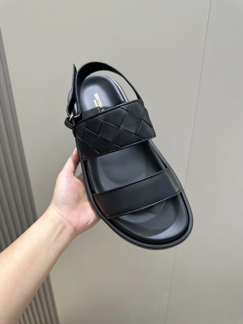 Compact Bxttxga Vxnxta Sandals 112529