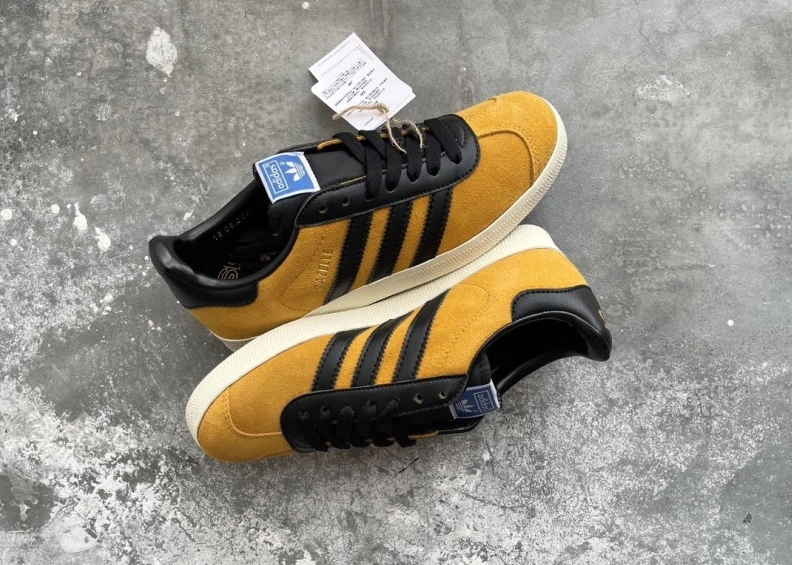 Flexible Gxvxnchy Sneakers 152638