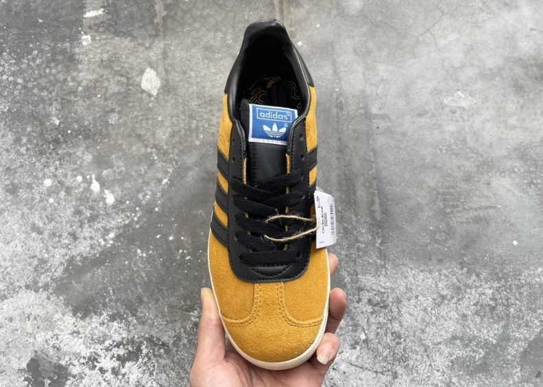 Flexible Gxvxnchy Sneakers 152638