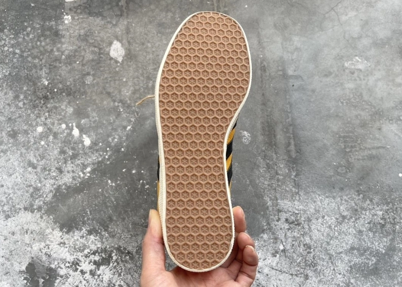 Flexible Gxvxnchy Sneakers 152638
