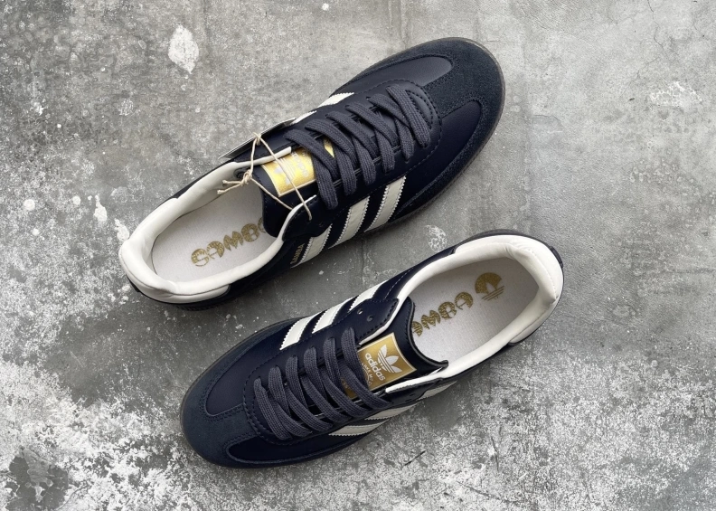 Reliable Mxnxlo Blxhnxk Sneakers 192973