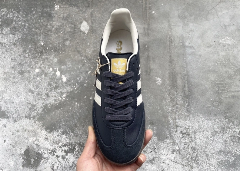 Reliable Mxnxlo Blxhnxk Sneakers 192973