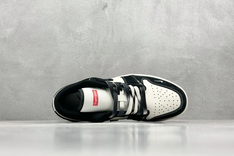 Sleek Nxkx Sneakers 198897