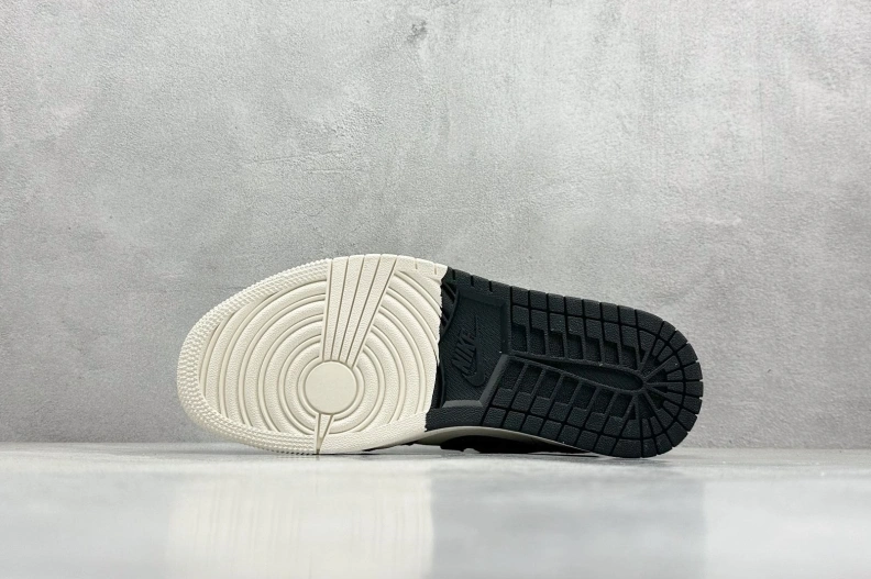 Sleek Nxkx Sneakers 198897