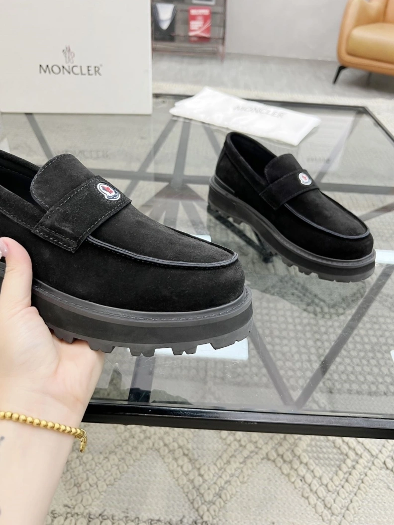 HighQuality Mxnclxr Sneakers 197441