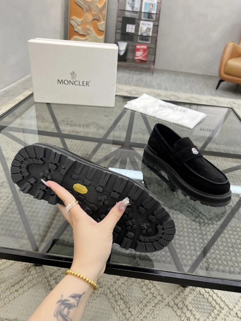 HighQuality Mxnclxr Sneakers 197441