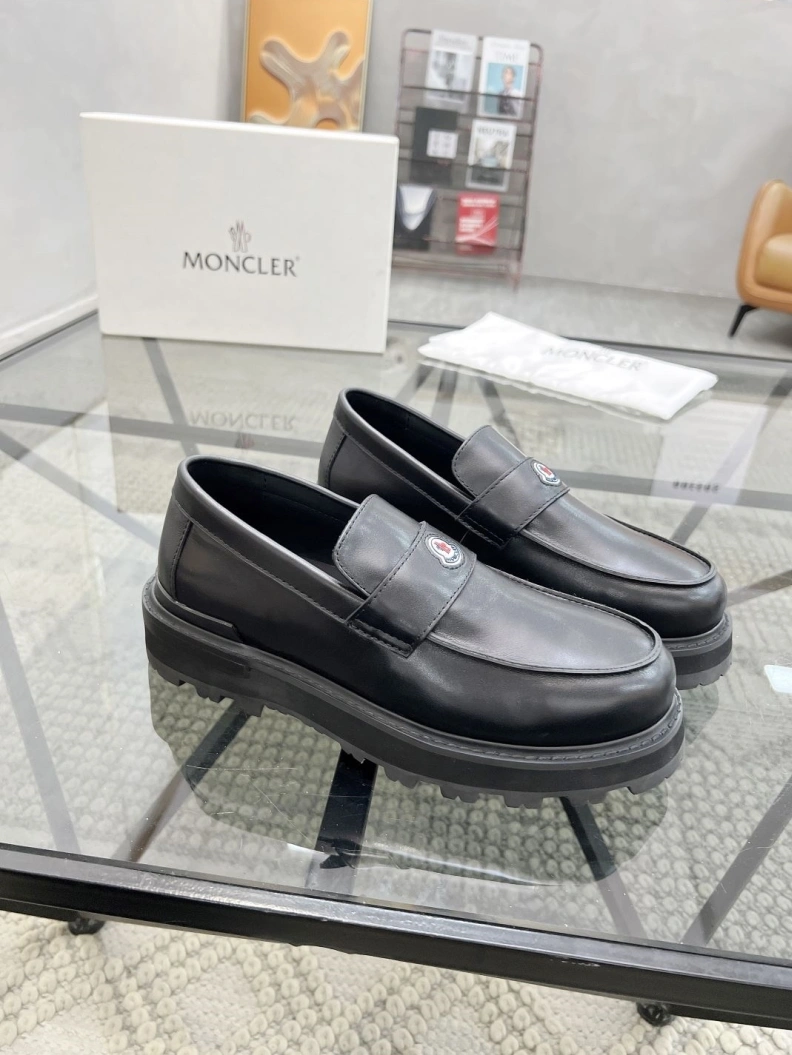 Bold Mxnclxr Sneakers 197461