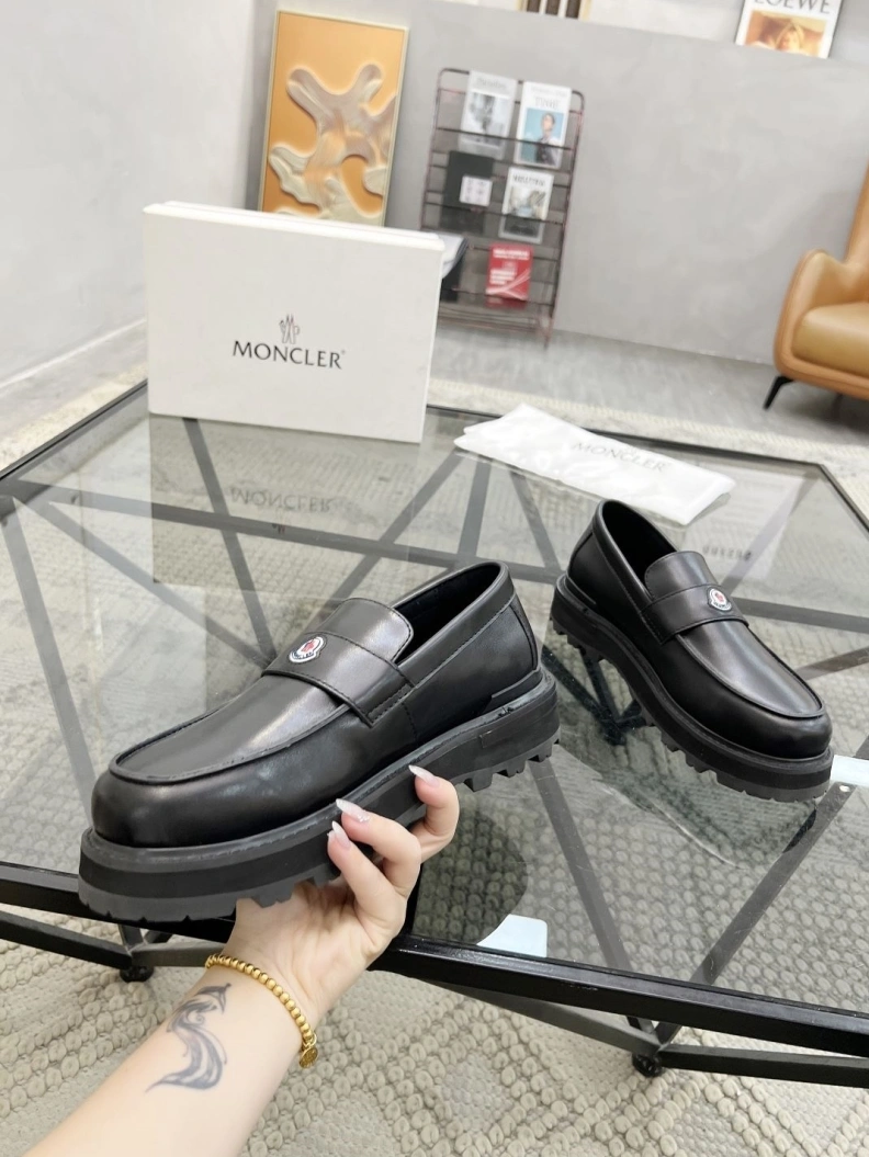 Bold Mxnclxr Sneakers 197461