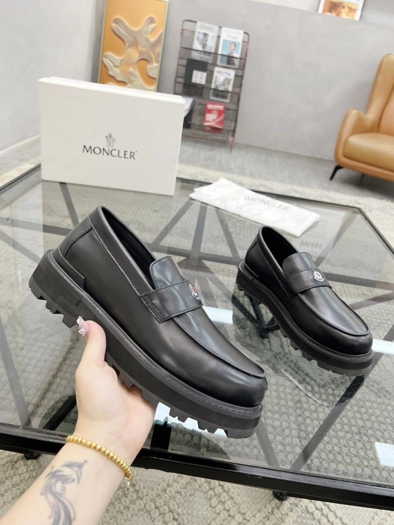 Bold Mxnclxr Sneakers 197461