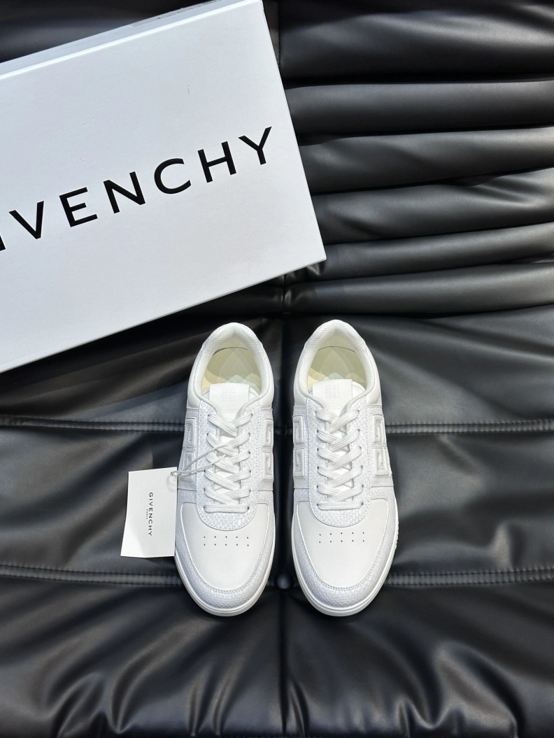Gxvxnchy Sneakers Affordable 152643