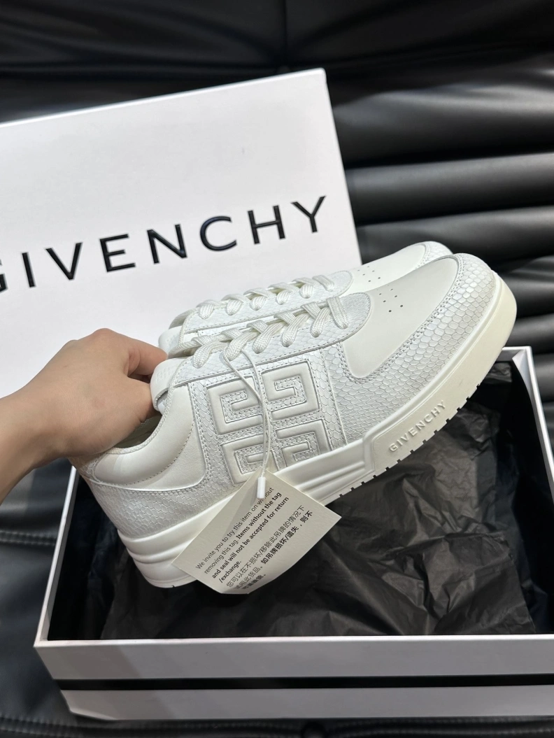 Gxvxnchy Sneakers Affordable 152643