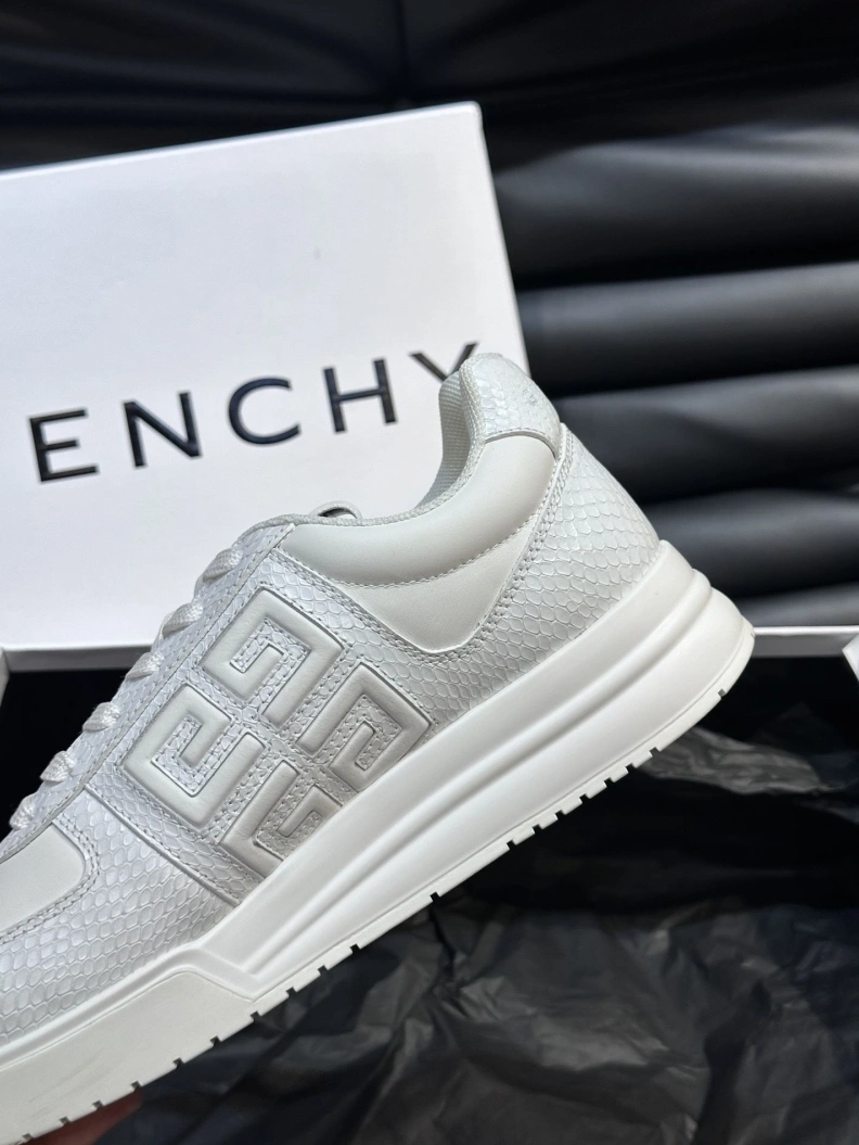 Gxvxnchy Sneakers Affordable 152643