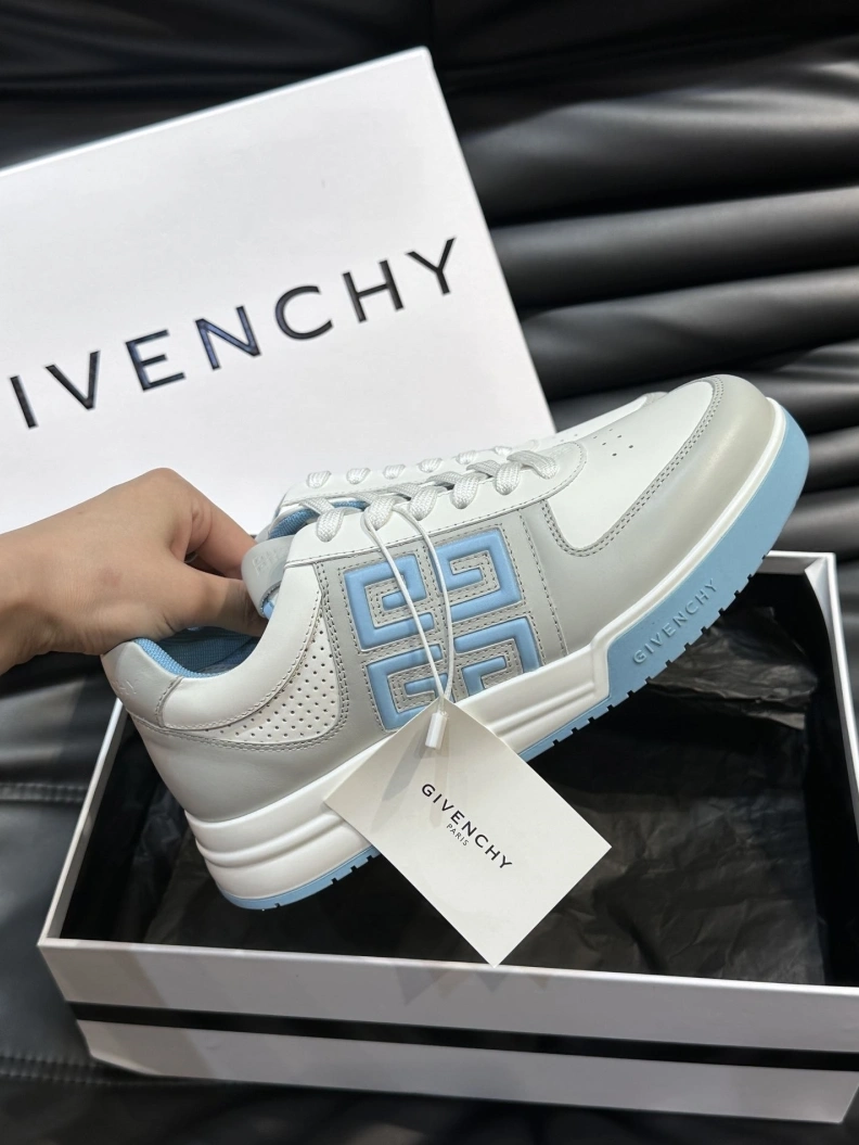 Gxvxnchy Sneakers Flexible 152668