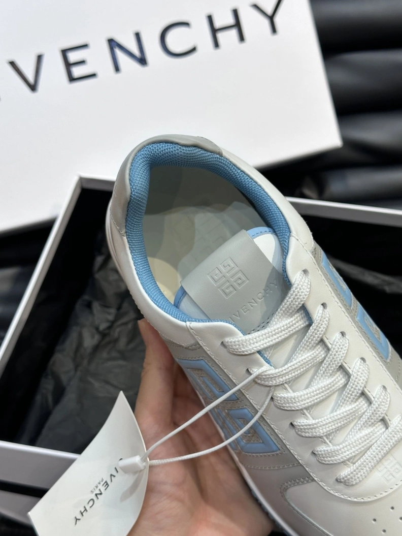 Gxvxnchy Sneakers Flexible 152668