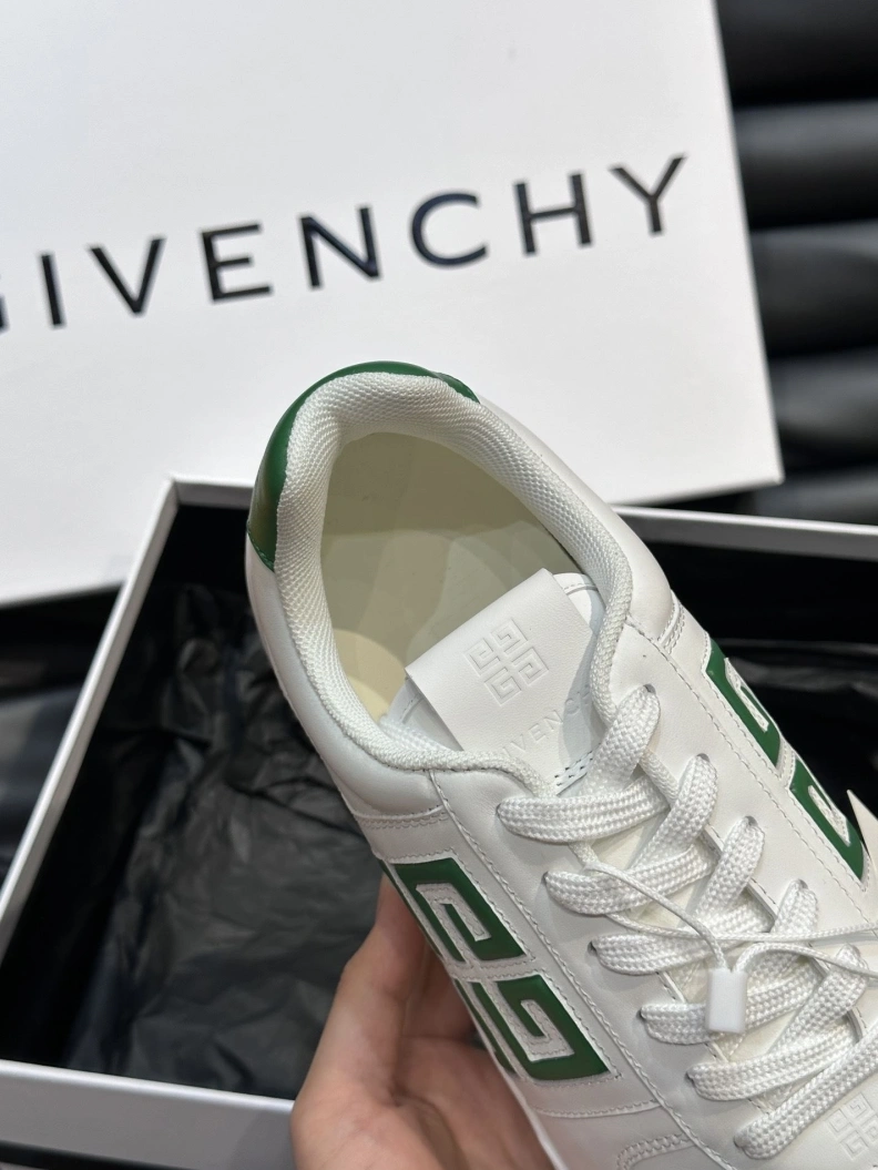 Gxvxnchy Sneakers Compact 152654