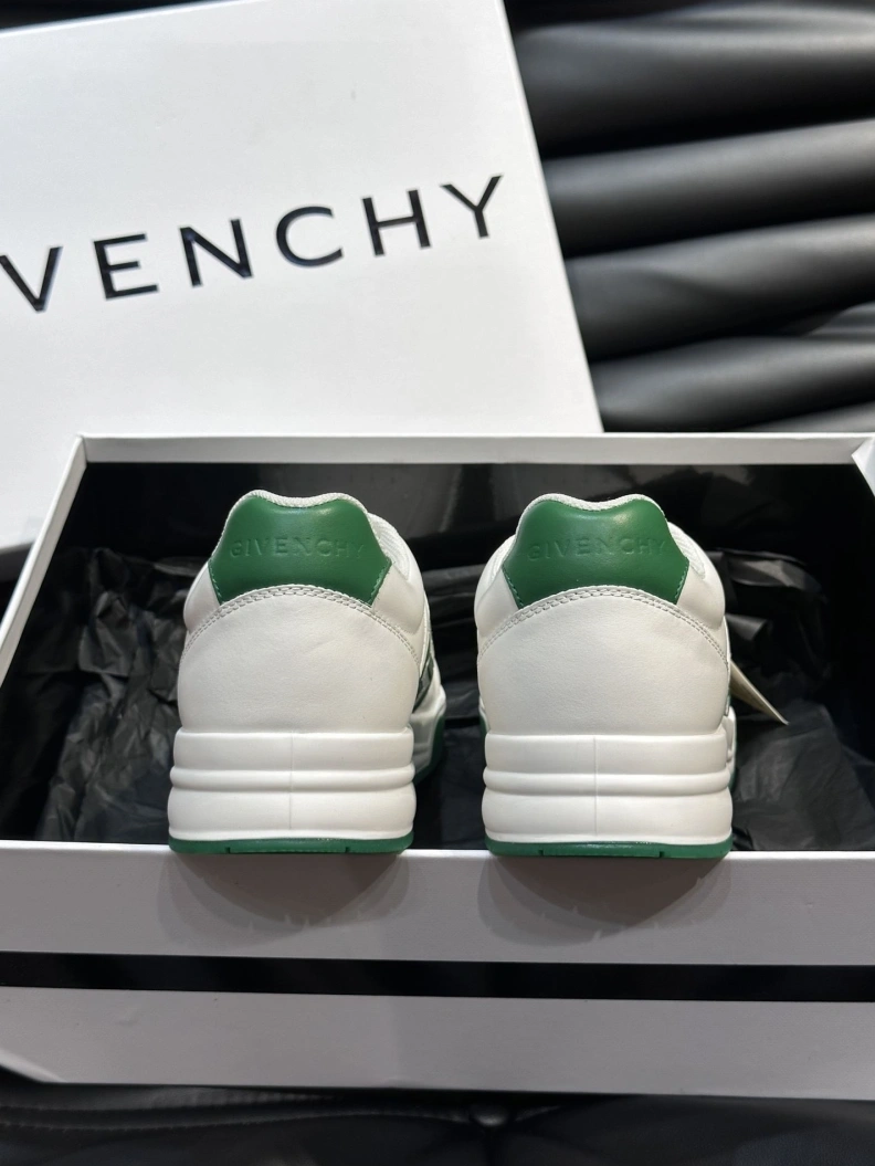 Gxvxnchy Sneakers Compact 152654