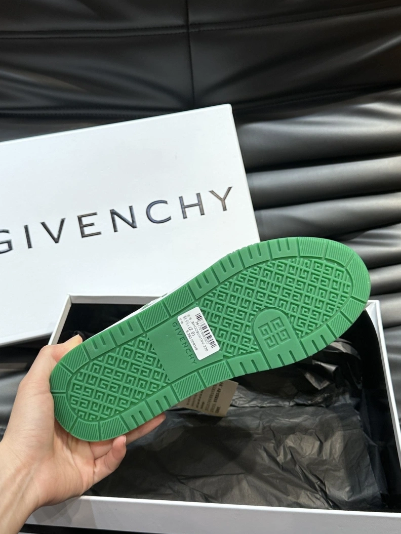 Gxvxnchy Sneakers Compact 152654