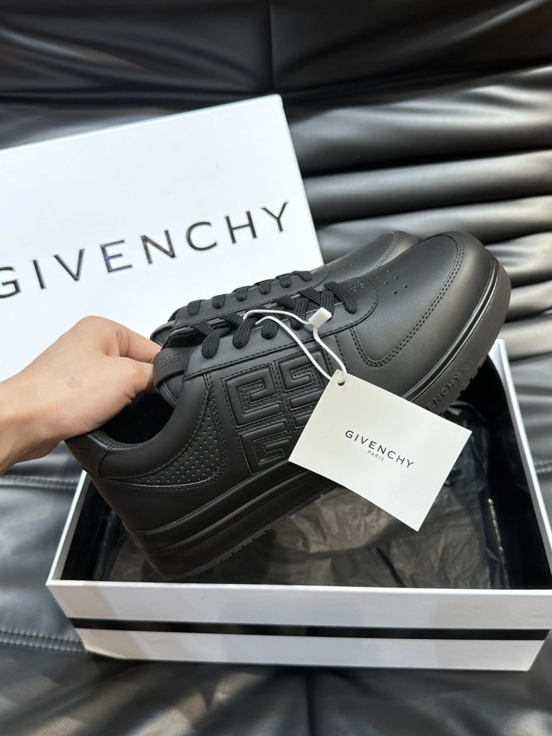 Gxvxnchy Sneakers Vibrant 152665