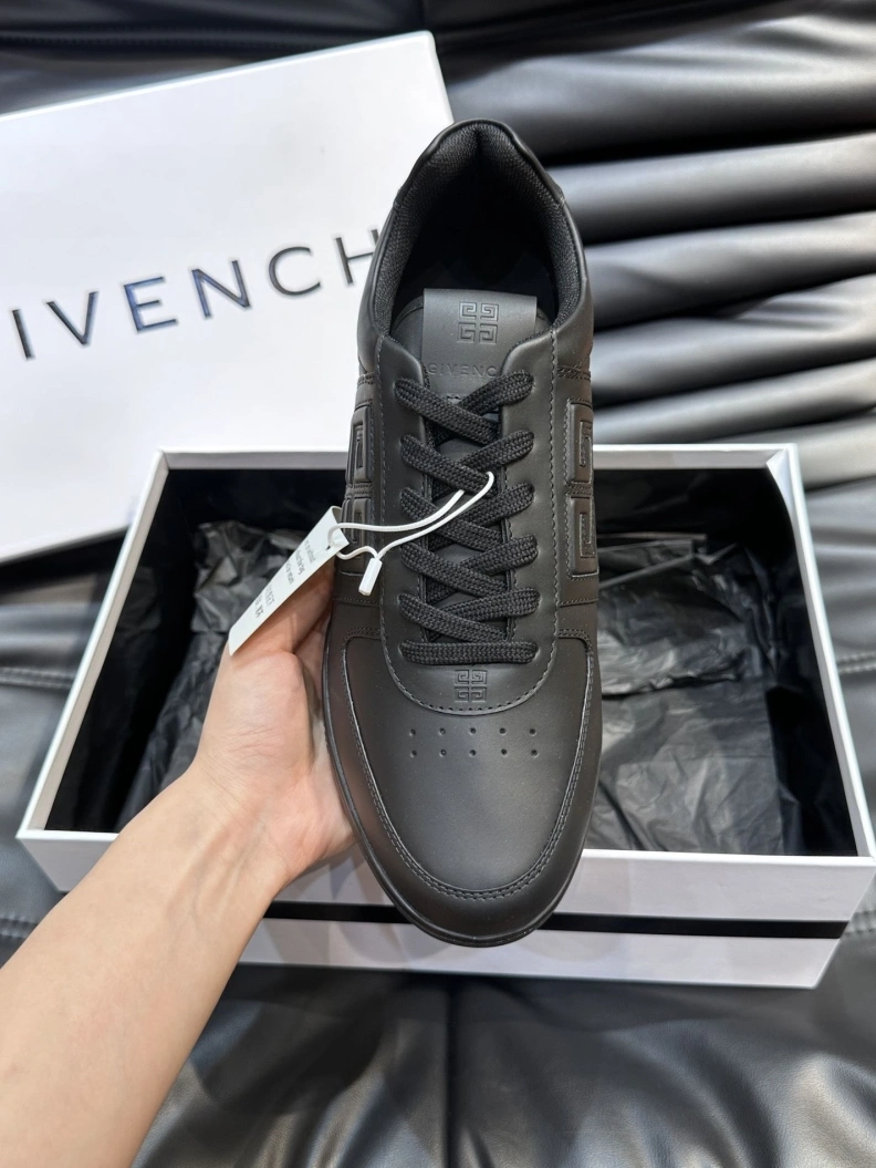 Gxvxnchy Sneakers Vibrant 152665