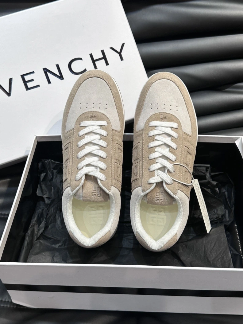 Gxvxnchy Sneakers GoAnywhere 152637