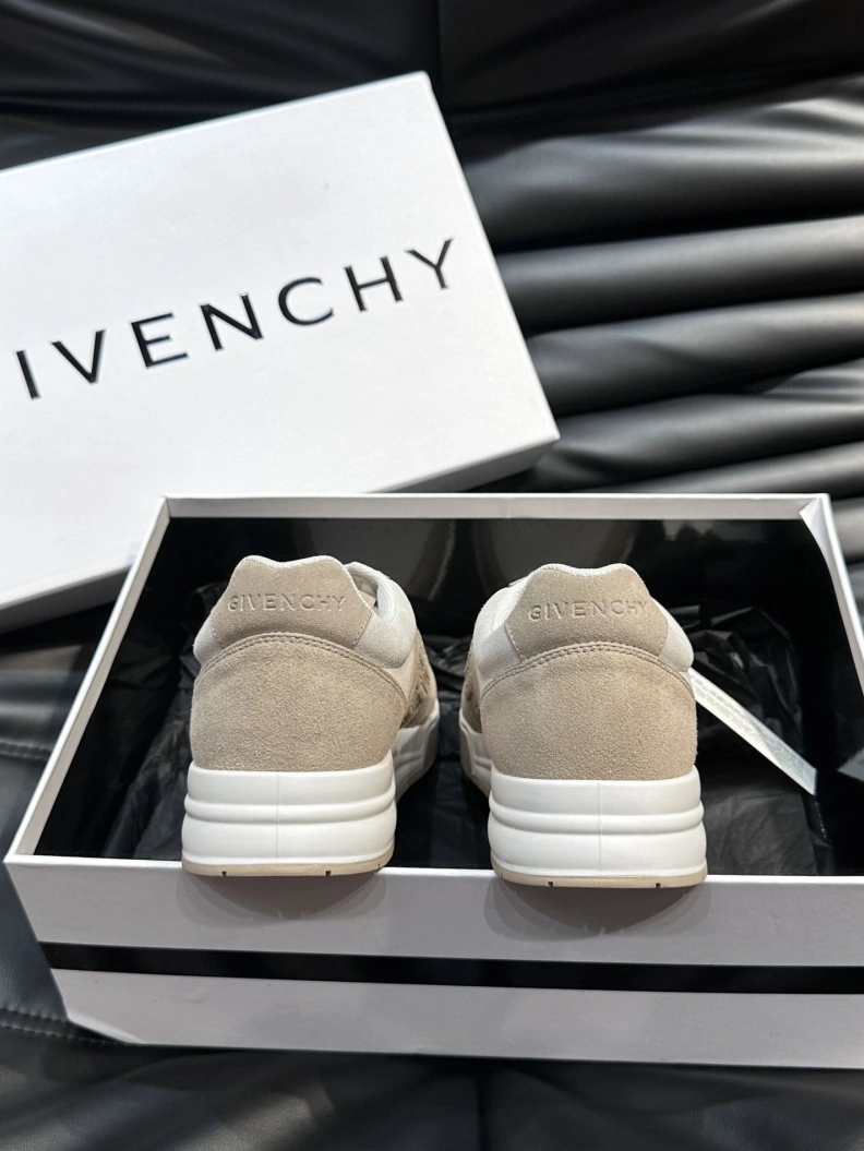 Gxvxnchy Sneakers GoAnywhere 152637