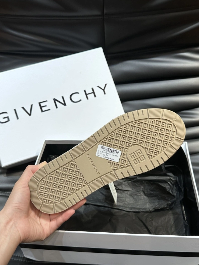 Gxvxnchy Sneakers GoAnywhere 152637