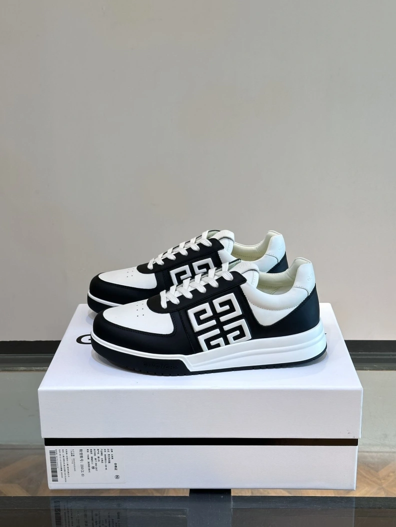 Gxvxnchy Sneakers TopPick 152641