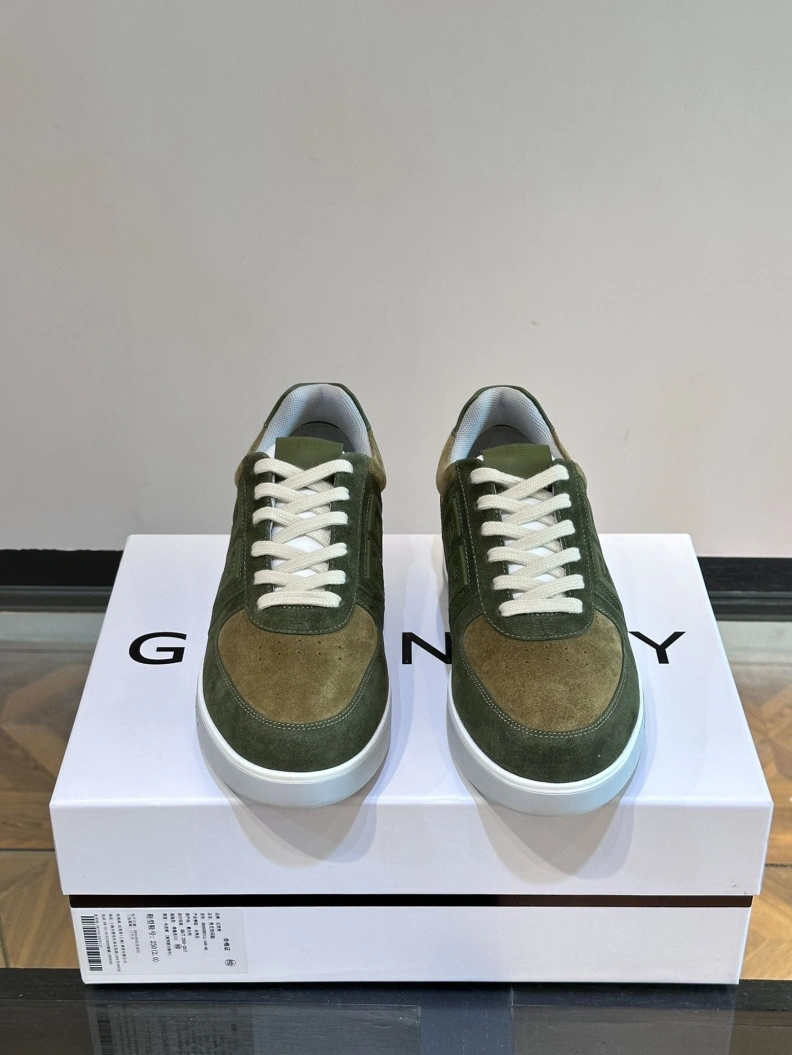 Gxvxnchy Sneakers ModernLook 152659