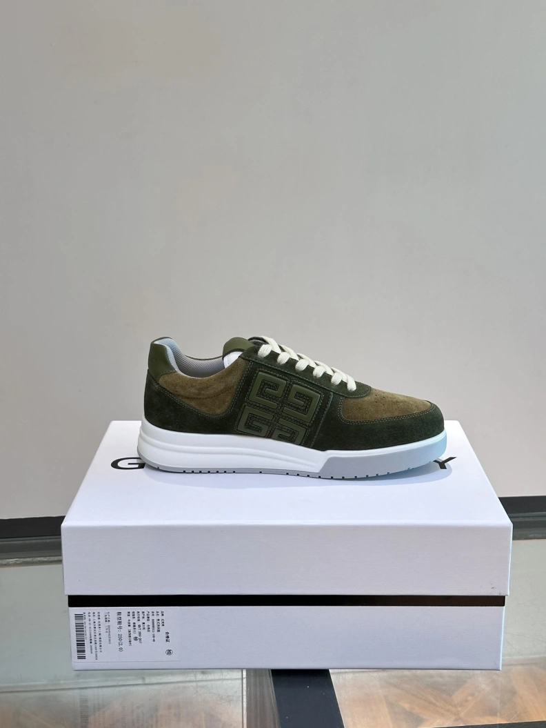 Gxvxnchy Sneakers ModernLook 152659