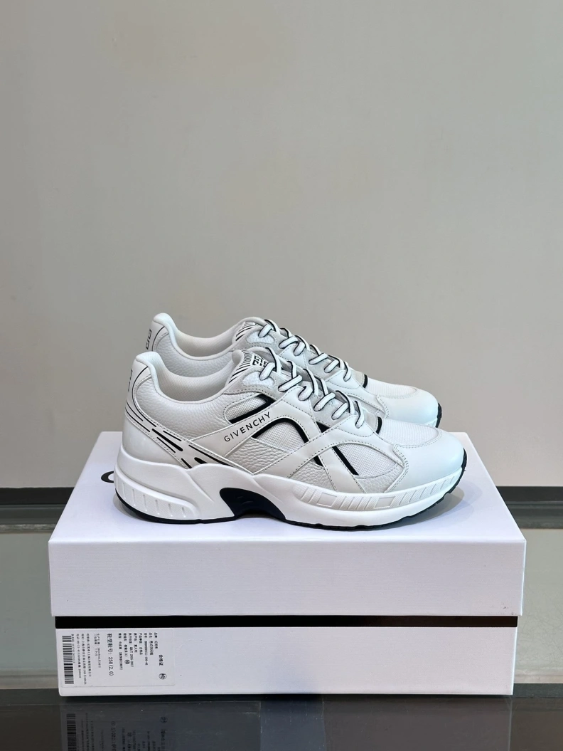 Unique Gxvxnchy Sneakers 152640