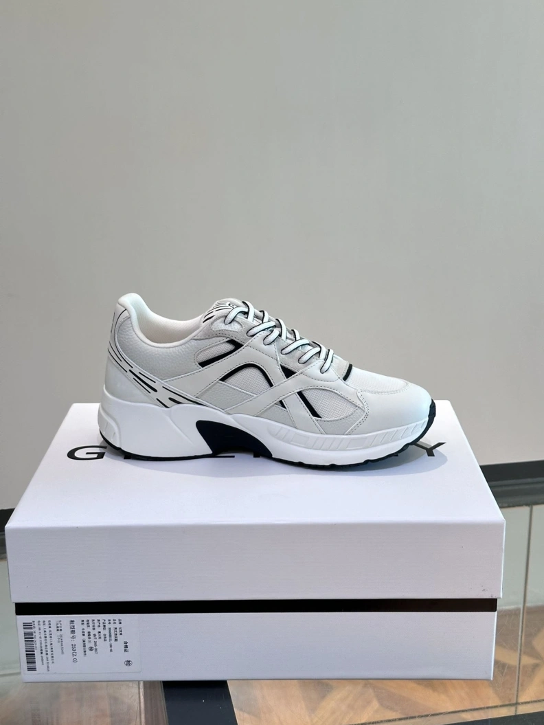 Unique Gxvxnchy Sneakers 152640