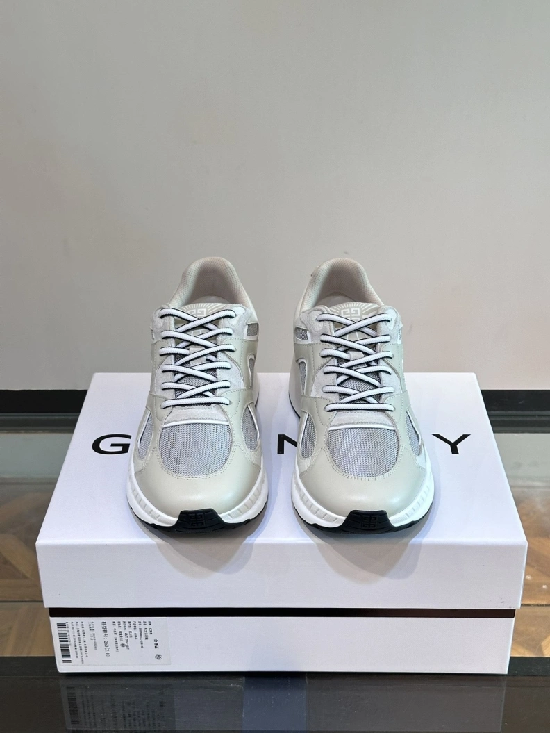 Gxvxnchy Sneakers UrbanStyle 152663