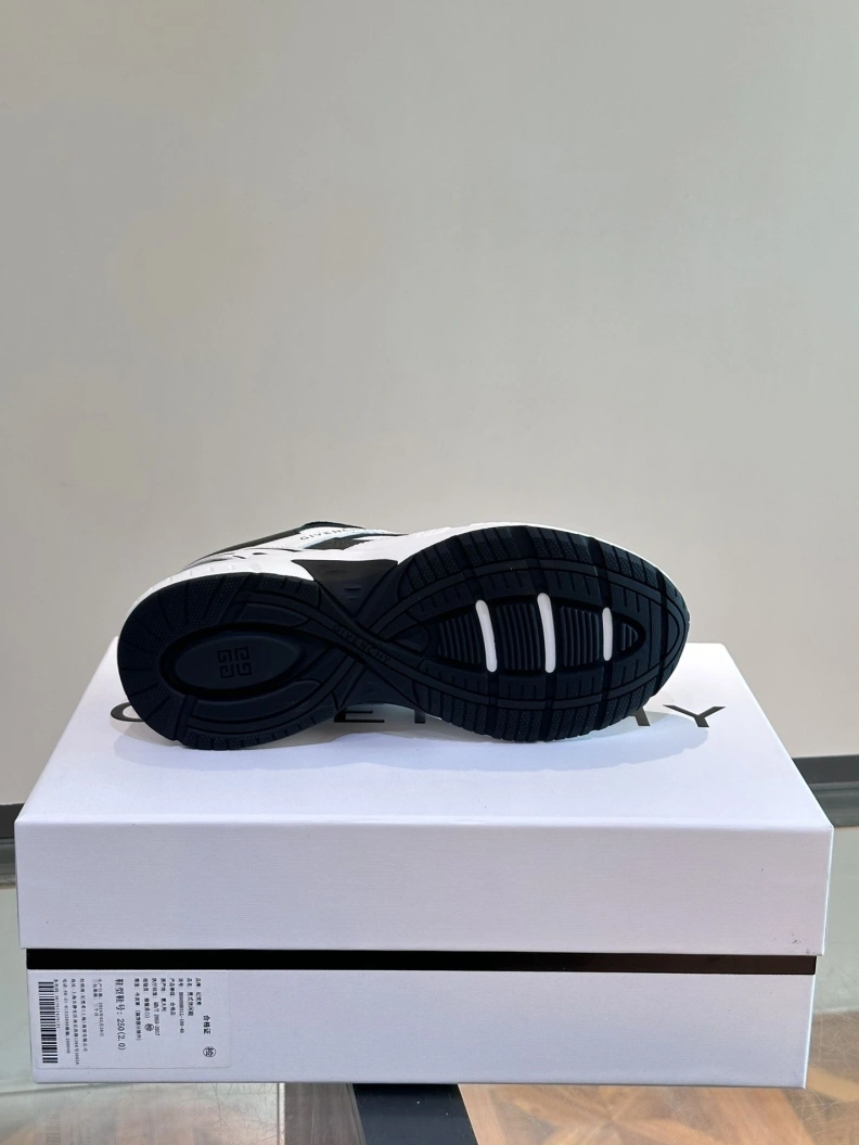 Gxvxnchy Sneakers GoodFit 152634