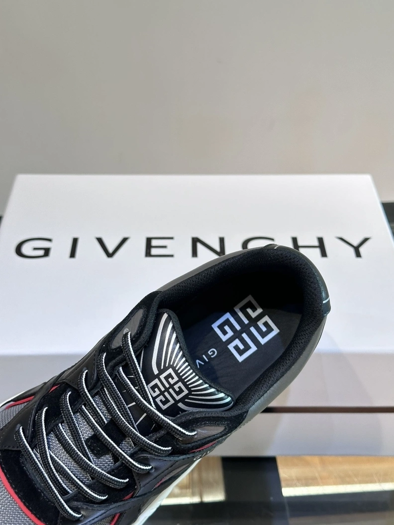 NewStyle Gxvxnchy Sneakers 152633