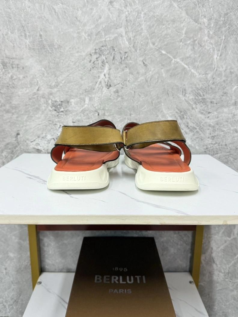 Resilient Bxrlxti Sandals 111315