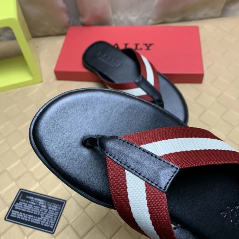 Unique Othxr Slippers 211875